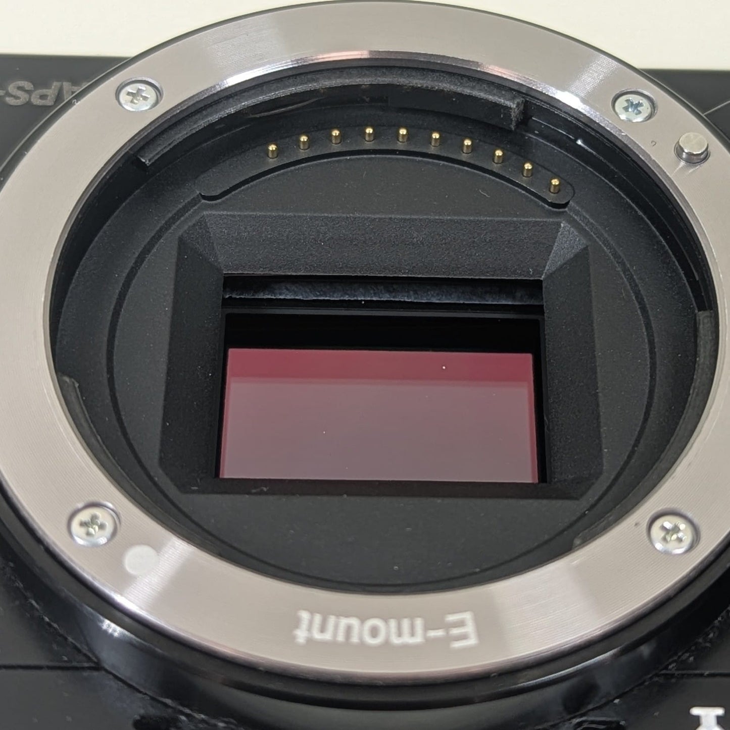 Broken Sony Alpha A6000 24.3MP APS-C Interchangeable Lens Camera